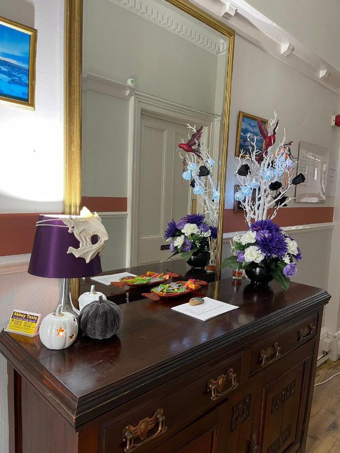 Lilyrose Hotel 휫비 외부 사진