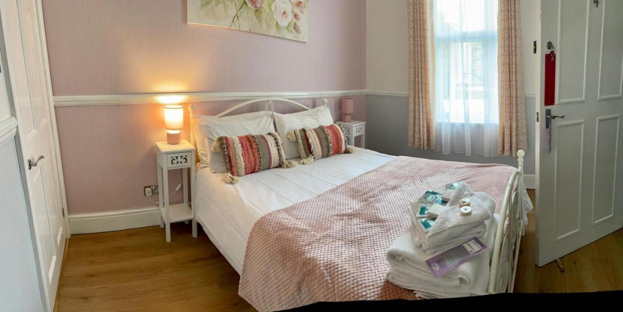 Lilyrose Hotel 휫비 외부 사진